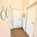 Waterfront Apartament Olbia