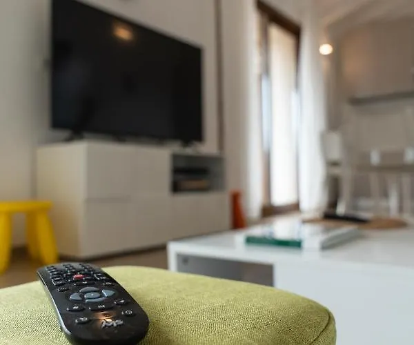 Waterfront 奧爾比亞